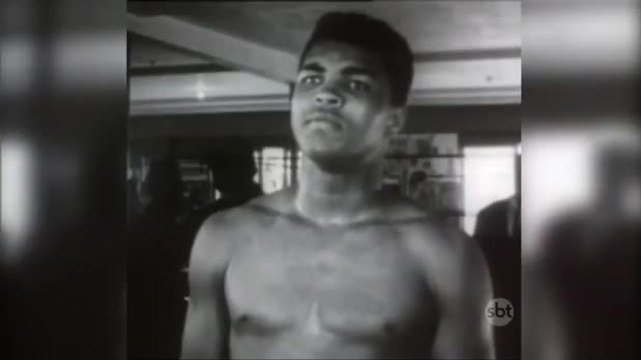Milhares de fãs se despedem do ex-boxeador Muhammad Ali nos EUA