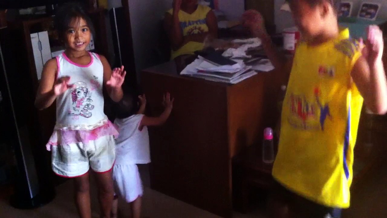 chicken dance (ft,dana,mj & mika)