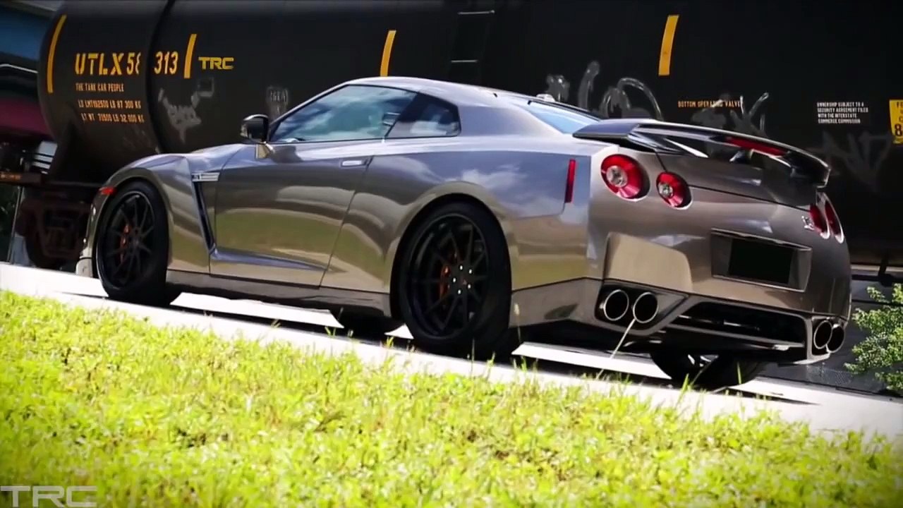 585whp GTR street race compilation