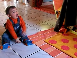 09 03 24 Romain marche à 4 pattes