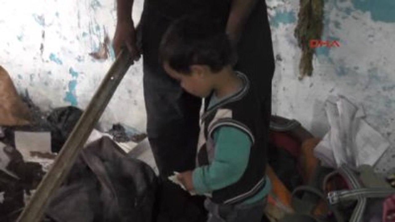 Muş Yağmur Nedeniyle Çöken Evde Yaşam Mücadelesi