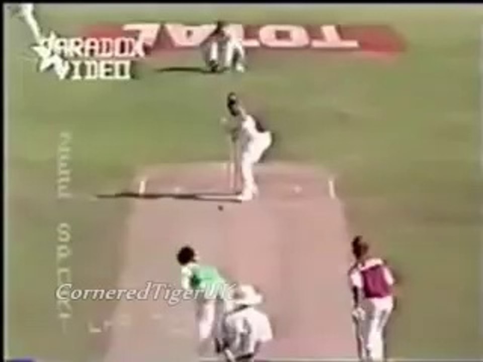 Waqar Younis Stunning Yorkers Watch AGAIN!!!