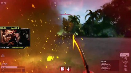 Ce streameur de jeu vidéo casse sa chaise en plein direct ! (2min30)