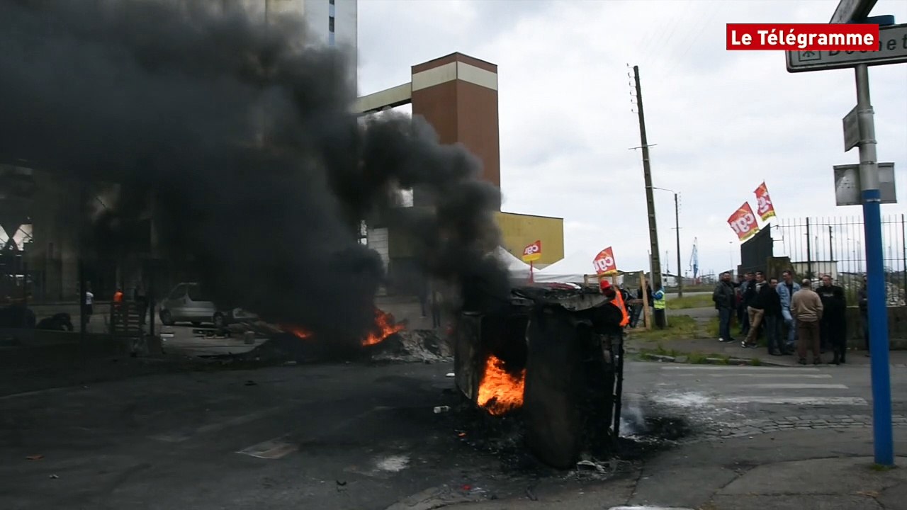 Lorient. Dépôt pétrolier : le blocus se poursuit
