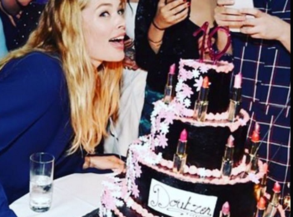Doutzen Kroes : sa folle soirée d’anniversaire avec Karlie Kloss à Cannes !