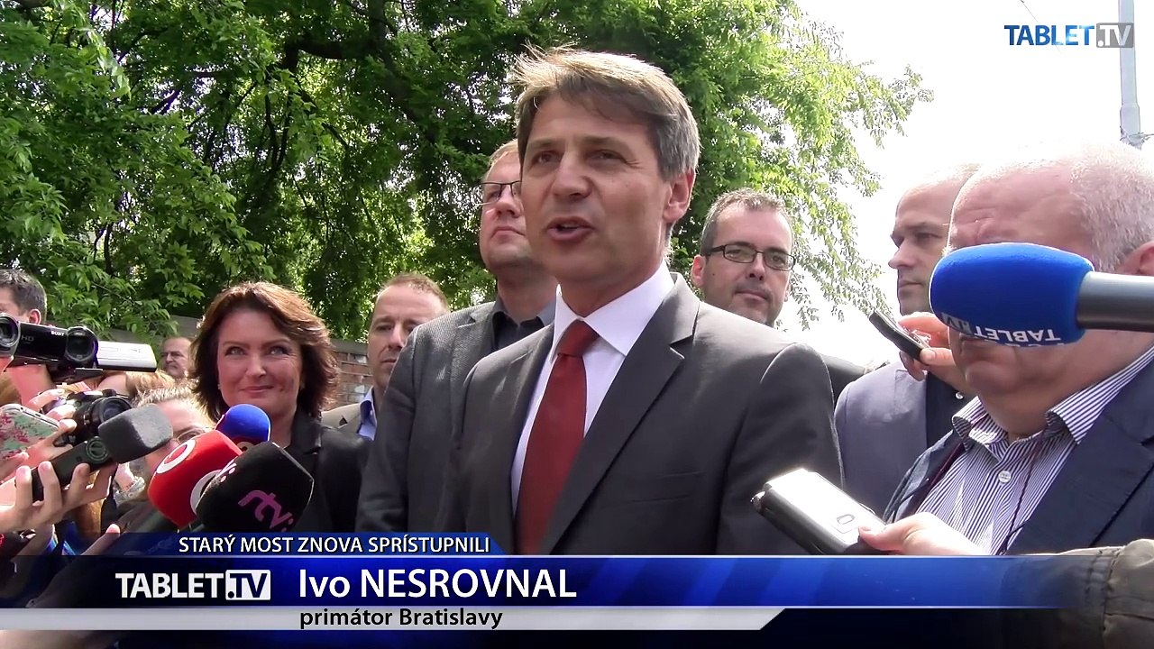 BRATISLAVA: Starý most znova sprístupnili, zatiaľ len pre chodcov a cyklistov