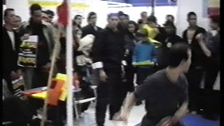 Démonstration de kungfu taichi organisée par maître tran-kinh Salon des arts martiaux Paris  1995