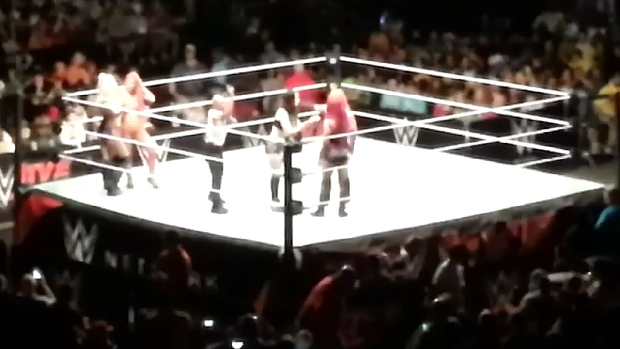 WWE LIVE MAY 2016 - 6 WOMEN TAG - PAIGE, SASHA BANKS, BECKY LYNCH VS EVA MARIE, DANA BROOKE, LANA
