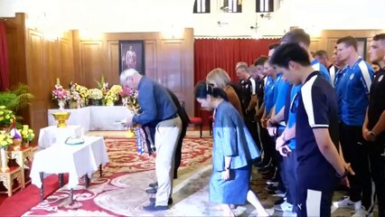 Leicester - Visite sacrée en Thaïlande pour les champions