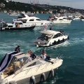 Şampiyon Beşiktaş'ı taşıyan tekne, taraftarlarının eşliğinde kupasına kavuşmak için Vodafone Arena'ya gidiyor.