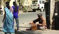 Sonu Nigam Disguised Himself As A Homeless Old Man And Gave A Brilliant