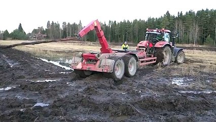 Ny lyckad bärgning  av en JOHN DEERE 7530.