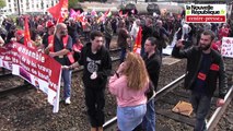 VIDEO. Poiters. Loi Travail les manifestants envahissent les voies ferrées