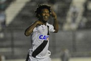 Iluminado! Relembre outros gols decisivos de Rafael Vaz pelo Vasco em 2016