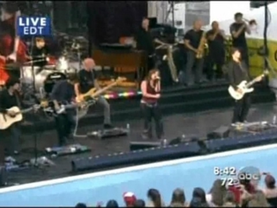 Kelly Clarkson - Never Again - Good Morning America