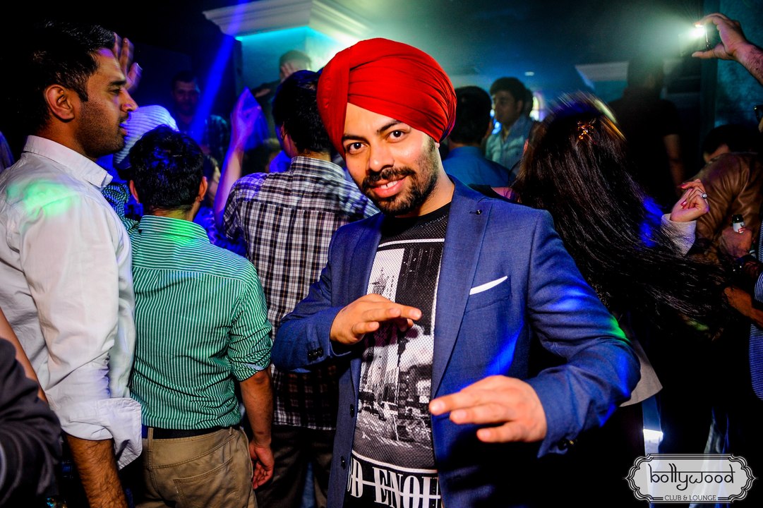 Miss Pooja & Roshan Prince live alongside Da Singh RP at "Baisakhi Festival" at Bollywood Lounge & level 27 Warsaw.