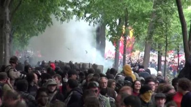 Fransa Çalışma Yasa Tasarısı Protesto Edildi