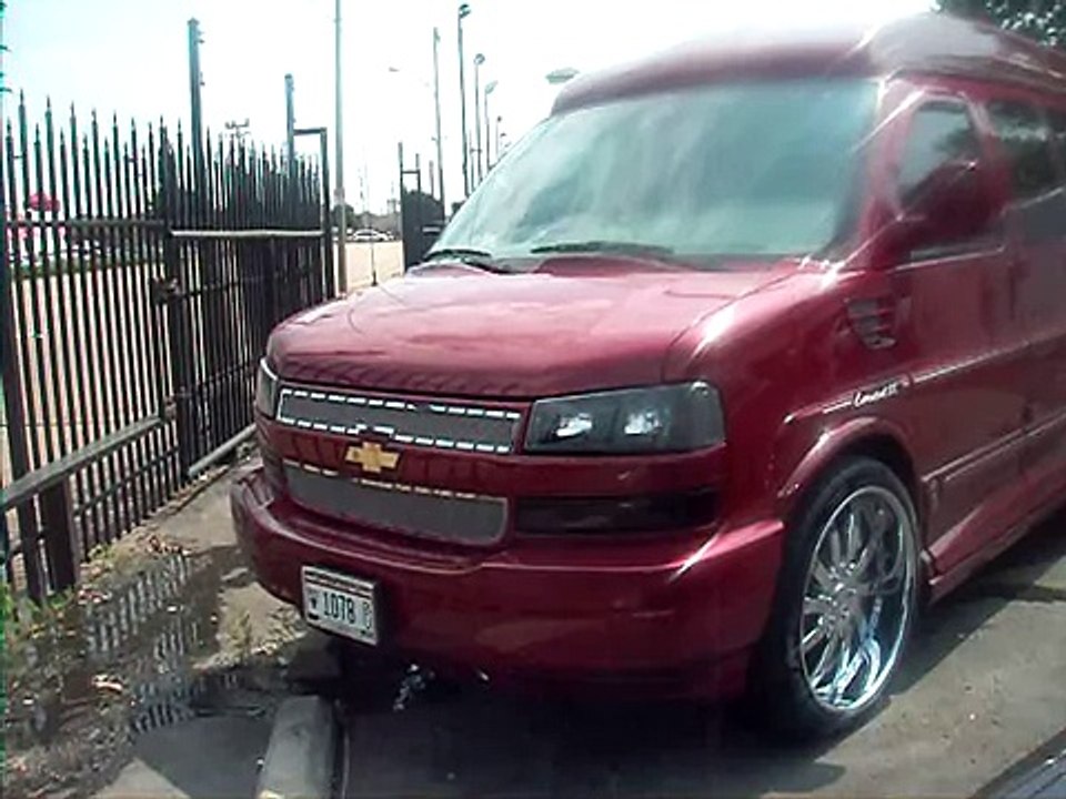 Chevy Express van on 24 inch Villanos