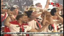 Beşiktaş kupayı kaldırdı!
