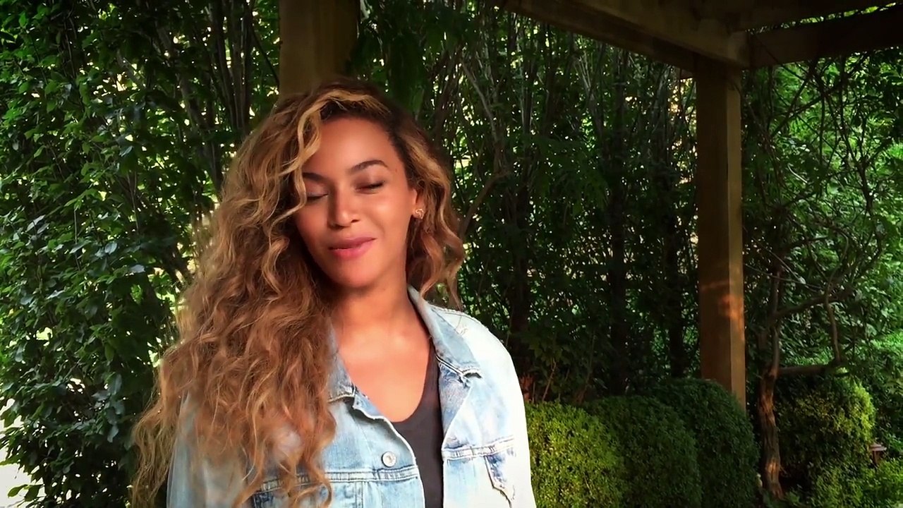 Adele Calls Beyonce 'Jesus Fcking Christ' In Concert - VIDEO