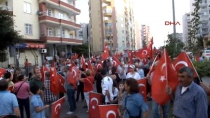 Mersin'de Gençlik ve Halk Yürüyüşüne Yumurtalı Saldırı