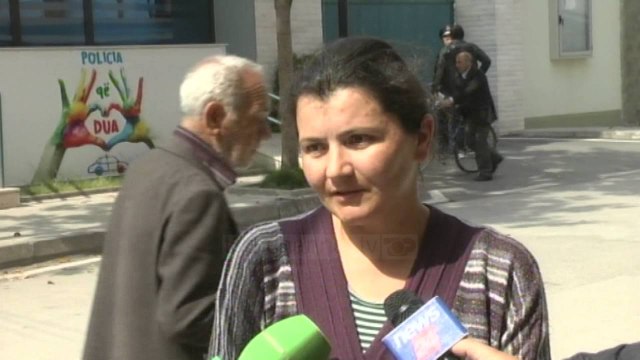 Të miturit me taksi në Tiranë - Top Channel Albania - News - Lajme