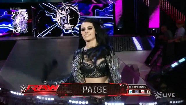 Raw 6_1_15 - Nikki Bella vs. Paige - Divas Championship Match