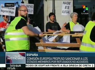 Tải video: Proponen sanciones a Estados de la UE por refugiados no acogidos