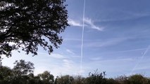 12:23 London's Sky Being Covered By Two Chemtrail Pilots