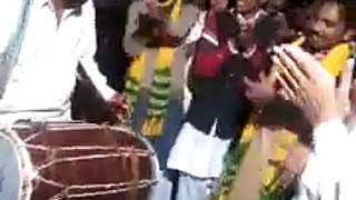 Desi dhol chalwali must see amazing beat on dhol
