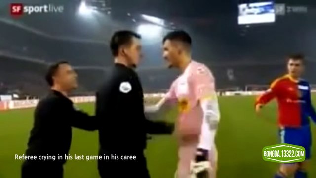 Những giây phút chia tay đầy cảm xúc của các ngôi sao