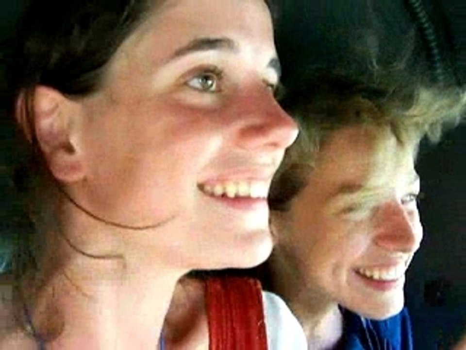 Lena et Lorraine dancing rickshaw