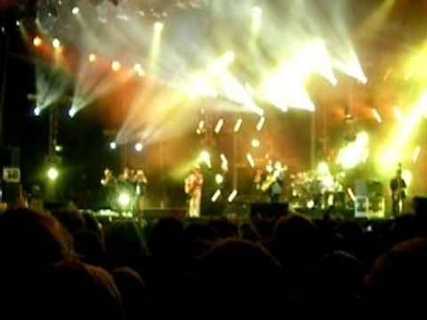 Extrait de Tryo furia festival 2007 All you need is love