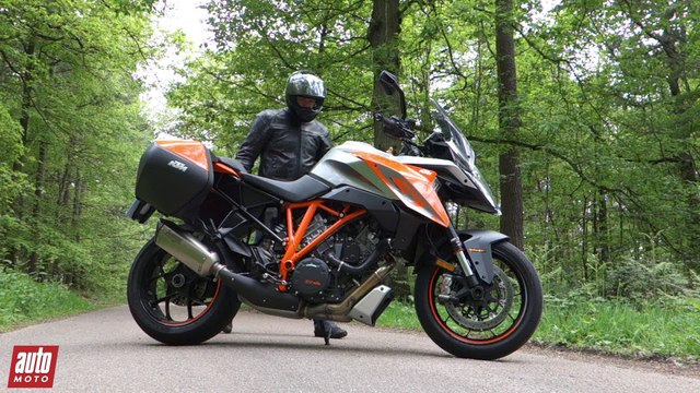 2016 KTM 1290 Super Duke GT [ESSAI] : liberté surveillée