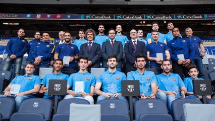 Club: acto de reconocimiento para el equipo de vóley [ESP]