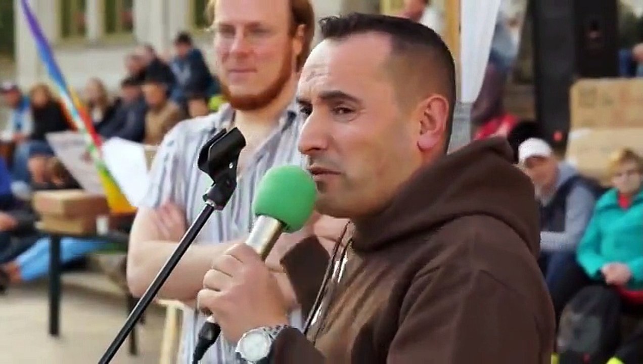 Franzose erklärt den Besatzungsdeutschen die Wahrheit! Wann wollt ihr aufwachen