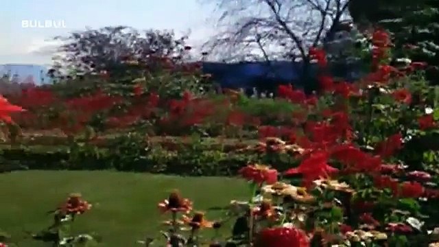 Neele Gagan Ke Tale Mohindra Kapoor sings for Raj Kumar in the film HUMRAAZ. Best Old Hindi Songs