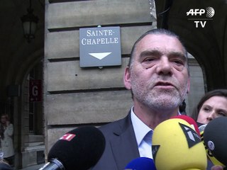 Attentats de Paris: Salah Abdeslam refuse de répondre au juge