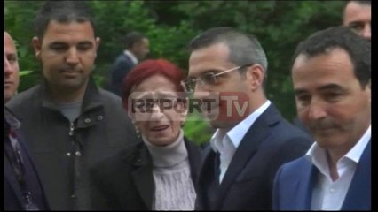 Report TV - Gruaja tenton takim me kreret e shtetit