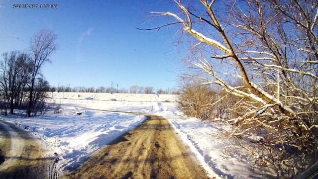 Волжский мост. Январь 2014 года. Из-под моста в город