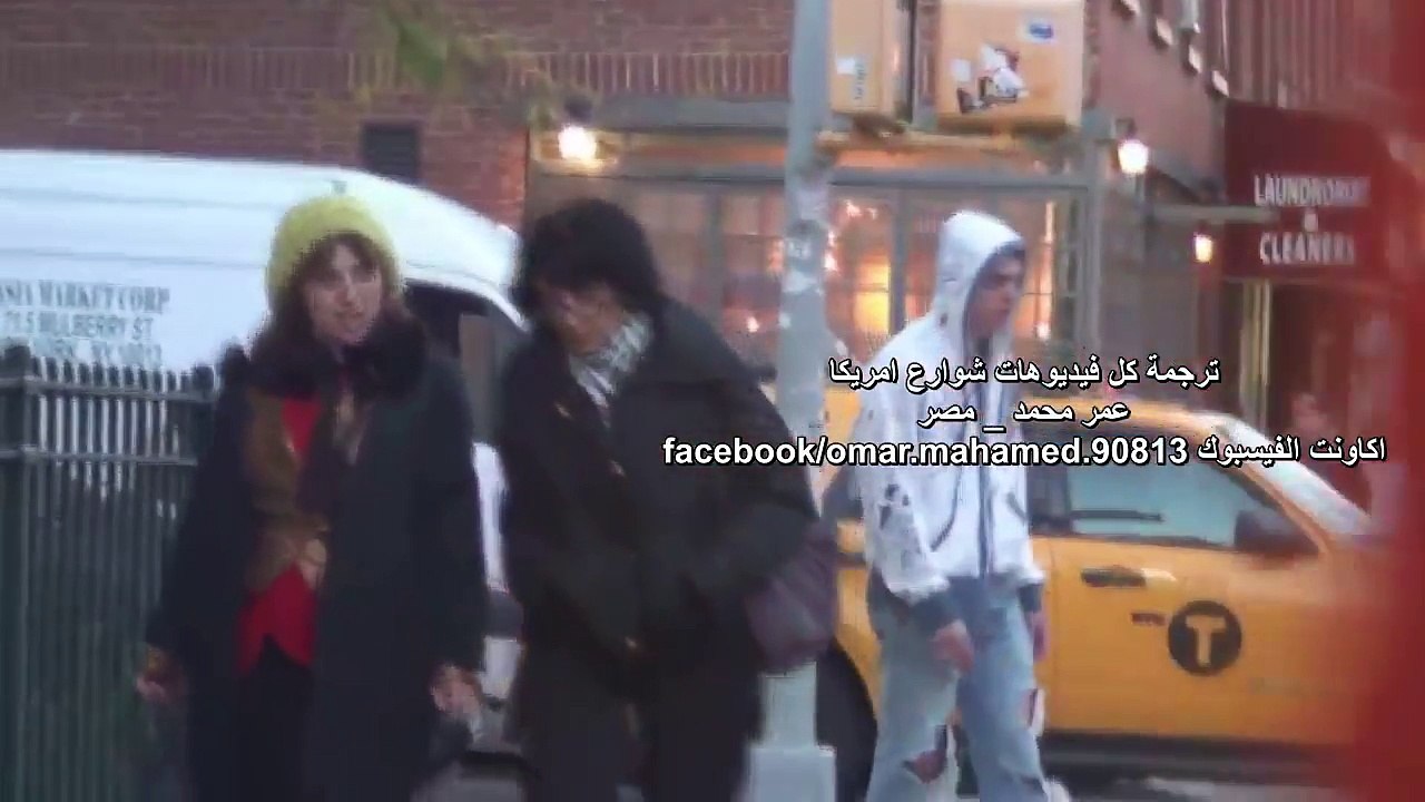 In the streets of America, a poor young man asked money from the young to eat ... See what he did with it man !!