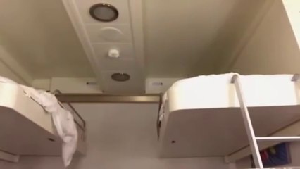 موقف محرج لفتاة أرادت استعراض رشاقتها...ههههه