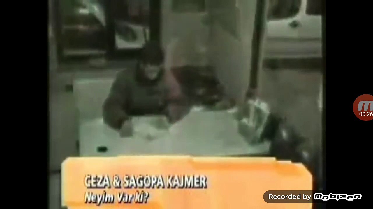 Ceza Ft. Sagopa Kajmer-Neyim Varki .