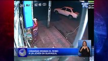 Cámaras graban el robo a un joven en Guayaquil