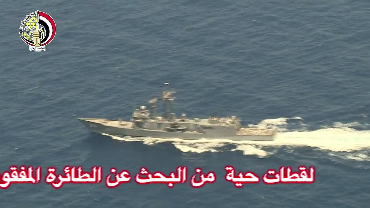 Egito encontra destroços do avião da EgyptAir