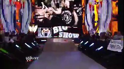 Big Show knocks out Triple H - 2016