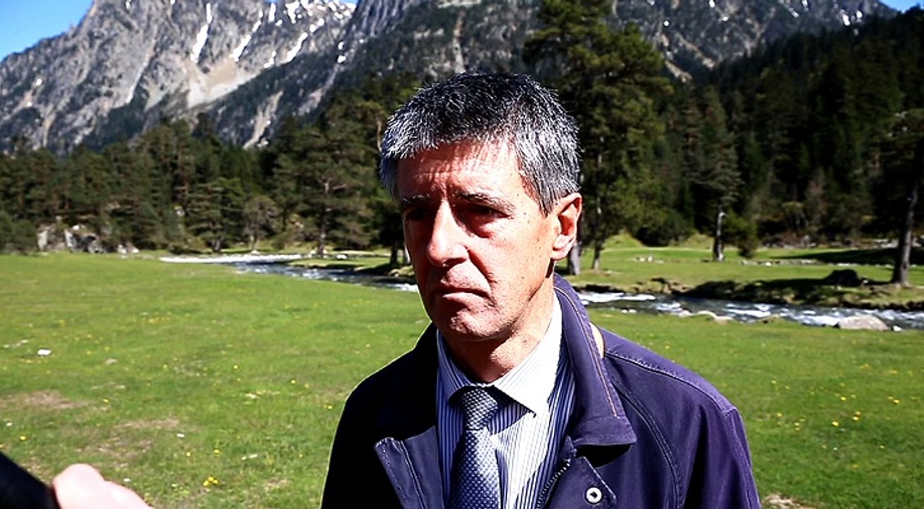 Crash de l'hélicoptere dans les Hautes-Pyrénées : interview du procureur de Tarbes  Eric Serfass