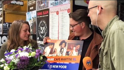 The New Poor wint Cafe Martini XL en wordt verrast in Hamburg - RTV Noord