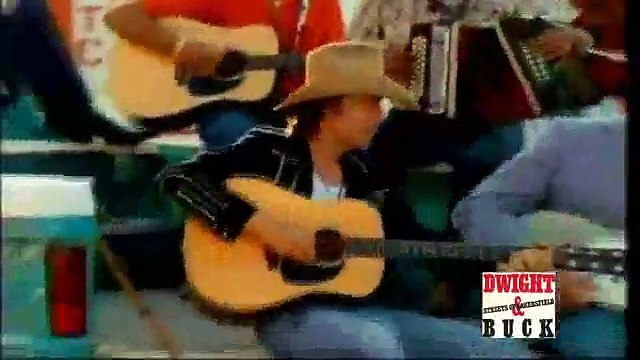 Dwight Yoakam & Buck Owens - Streets Of Bakersfield - 1.wmv