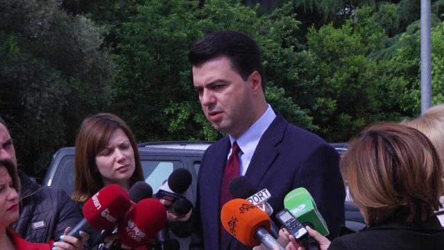 Report TV - Ironia e Ramës: Ku janë 19 kriminelët ​ e PS? Jeni SHQUP makineri balte